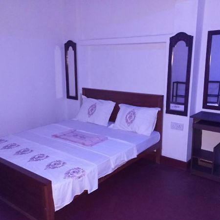 Relax Home Rambukkana Bagian luar foto
