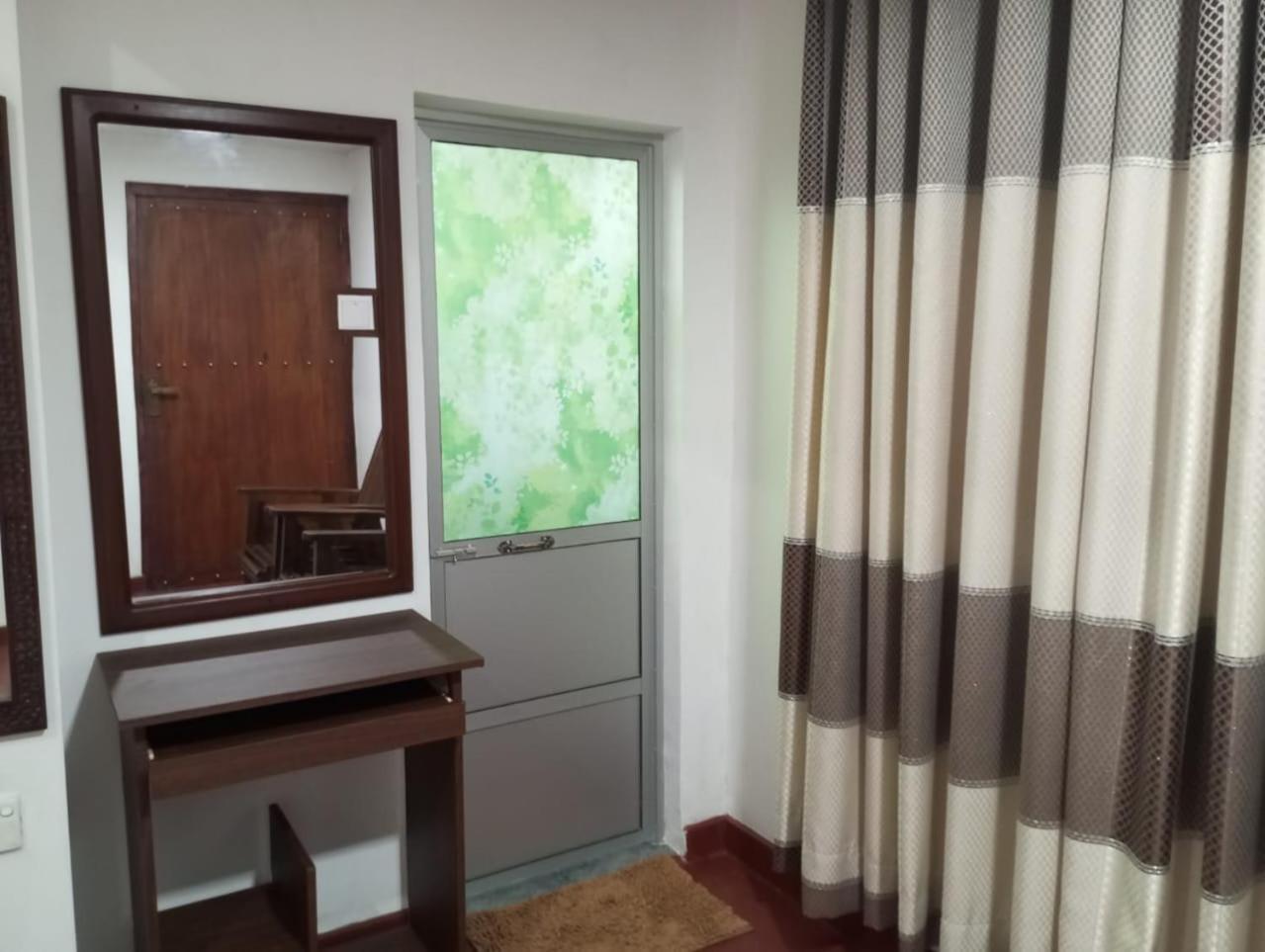 Relax Home Rambukkana Bagian luar foto