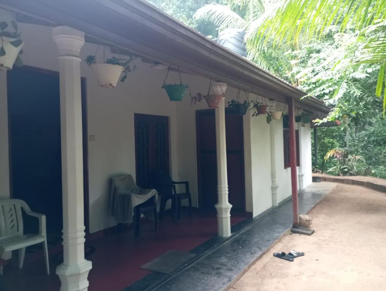 Relax Home Rambukkana Bagian luar foto