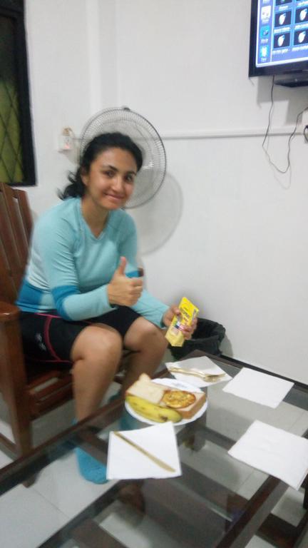Relax Home Rambukkana Bagian luar foto