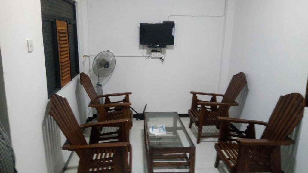 Relax Home Rambukkana Bagian luar foto