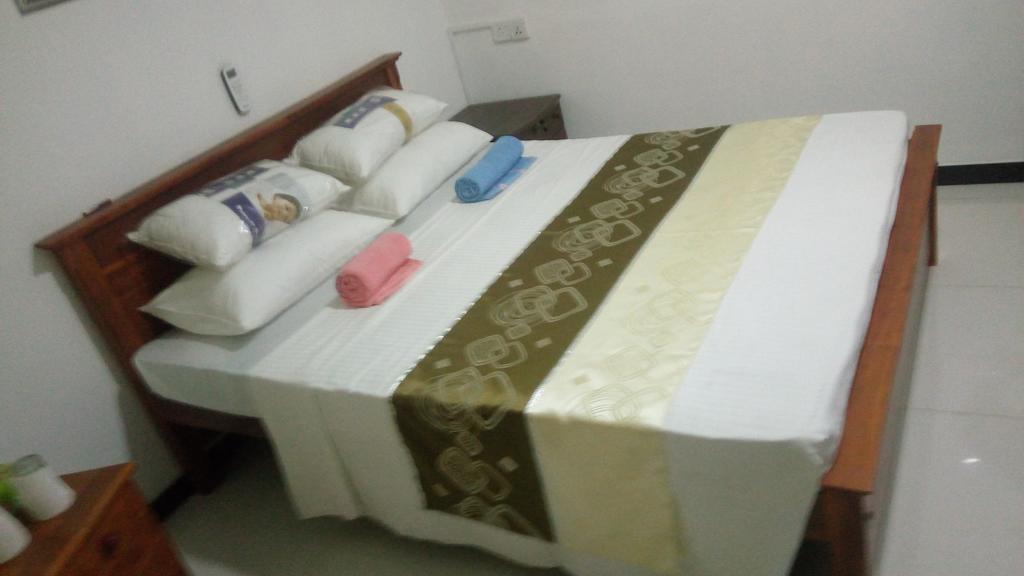Relax Home Rambukkana Bagian luar foto
