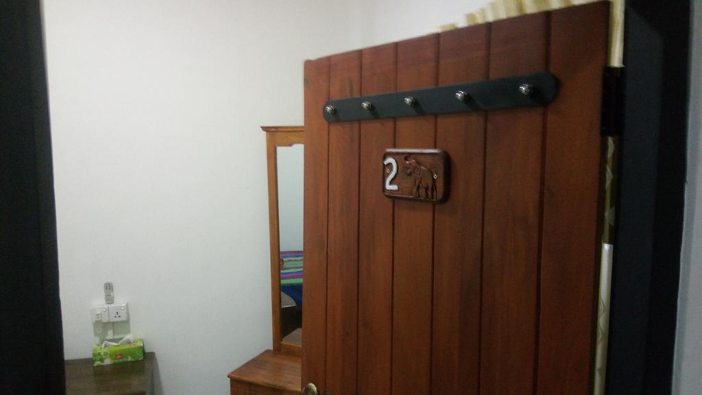 Relax Home Rambukkana Bagian luar foto