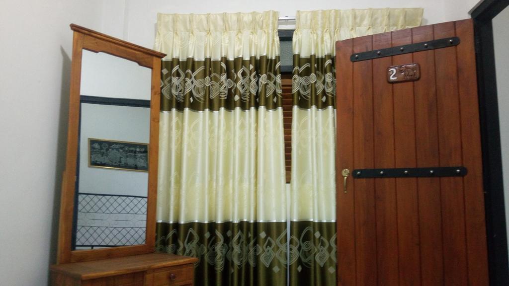 Relax Home Rambukkana Bagian luar foto