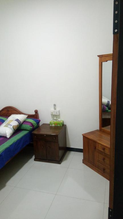 Relax Home Rambukkana Bagian luar foto