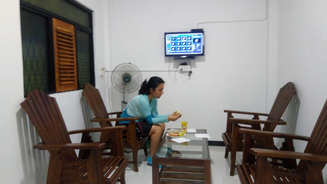 Relax Home Rambukkana Bagian luar foto